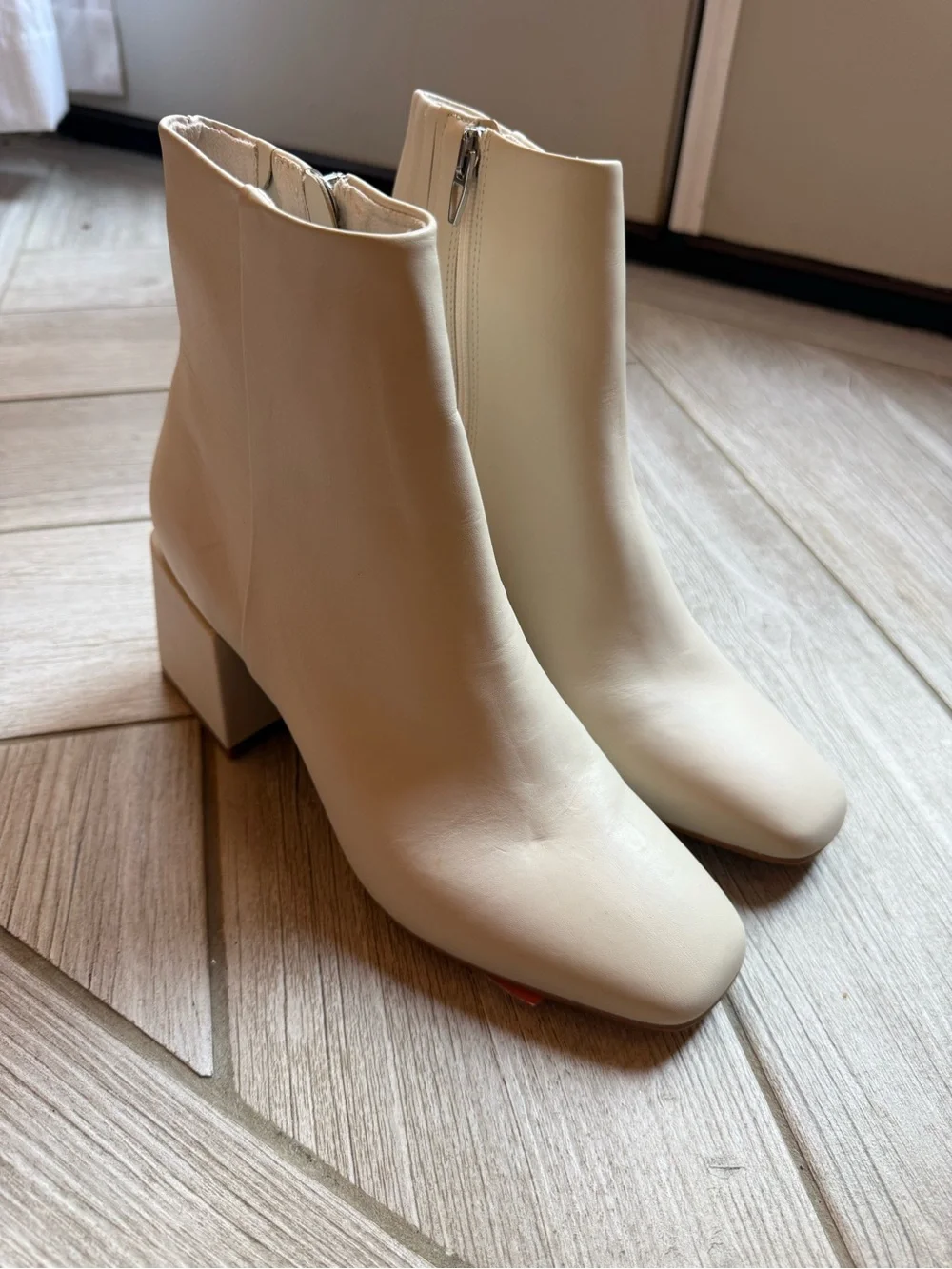 Dolce Vita Off-White Leather Block Heel Ankle Booties - Size 7.5